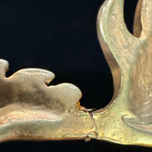 Vintage 3D Gold-Tone Fantasy Dragon Brooch with Green Rhinestone Eyes - Picture 8 of 8